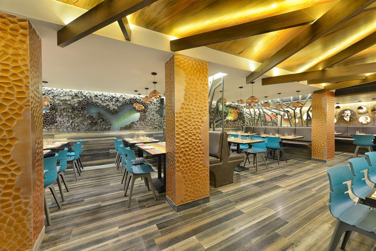 Regenta Central Antarim Ahmedabad Eksteriør billede