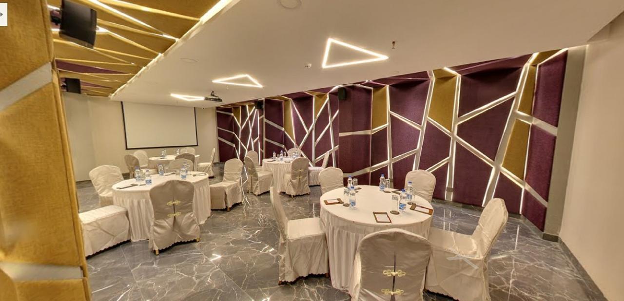 Regenta Central Antarim Ahmedabad Eksteriør billede